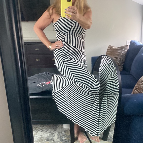 Monteau LA Black and Cream Striped Maxi #packware - Picture 9 of 15